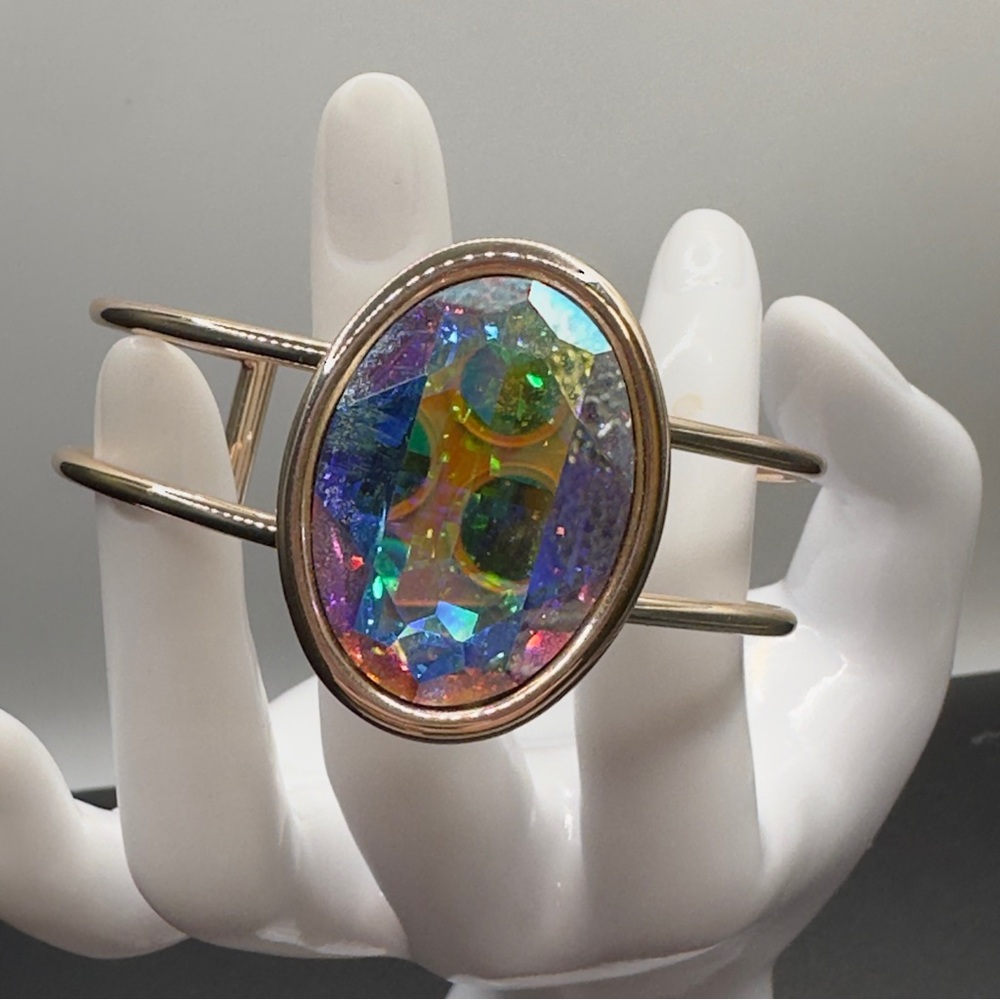 Elegant Swarovski crystal Bracelet
